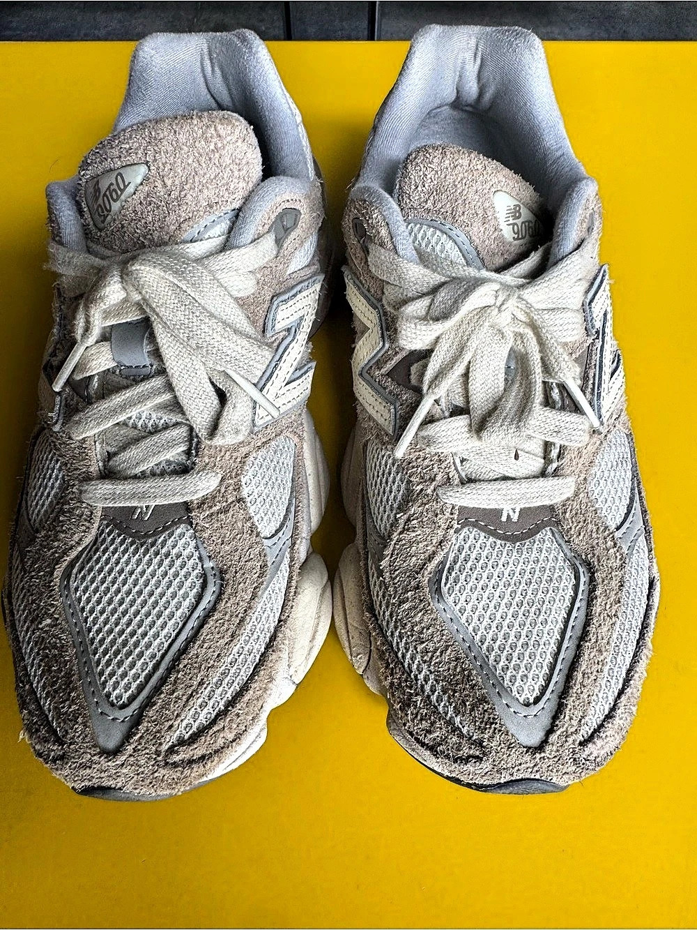 New Balance 9060 Women's Gray & White Sneakers US 5.5